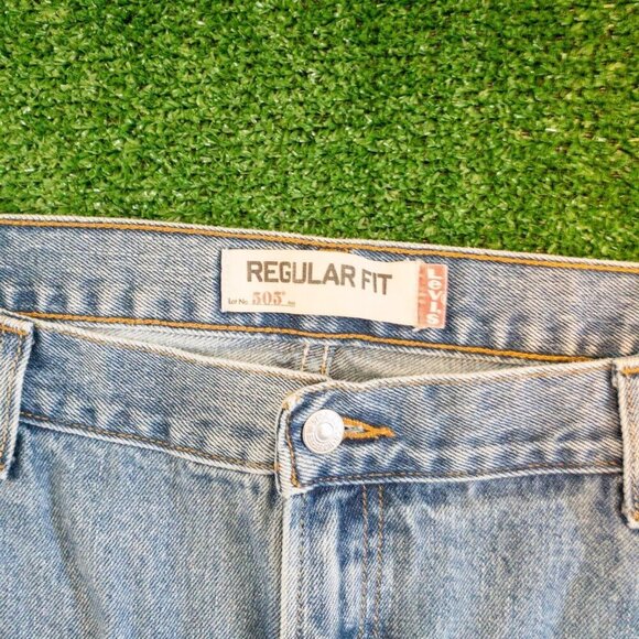 VINTAGE LEVIS 505 REGULAR FIT MENS JEANS CASUAL LIGHT BLUE DENIM PANTS SZ 44X30 - Picture 2 of 8